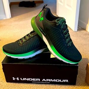 MENS UA